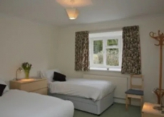 2 Bedrooms Bungalow Little Hollies