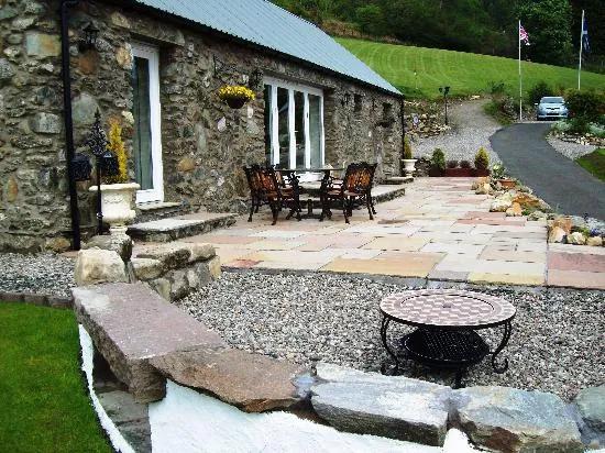 2 Bedrooms Cottage Rental in Lochearnhead, United Kingdom