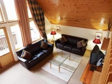 3 Bedrooms Lodge 3 BR