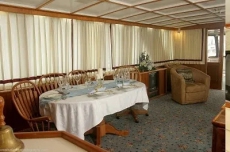 4 Bedrooms Yacht Morning Mist