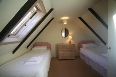 2 Bedrooms House Rowanbank House