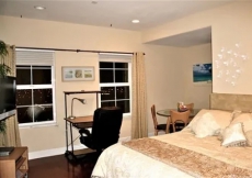 3 Bedrooms Townhome 3 Beds