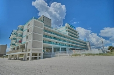 Gulf Front condo PRIVATE JACUZZI BATH and almost a mile of secluded beach