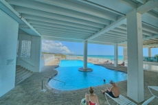 Gulf Front condo PRIVATE JACUZZI BATH and almost a mile of secluded beach