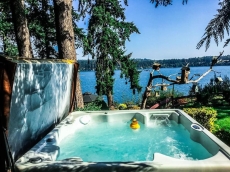Harbor Hideaway Waterfront Vacation Rental