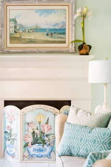 Glamorous Regal Design Home with Private Patio and Garage