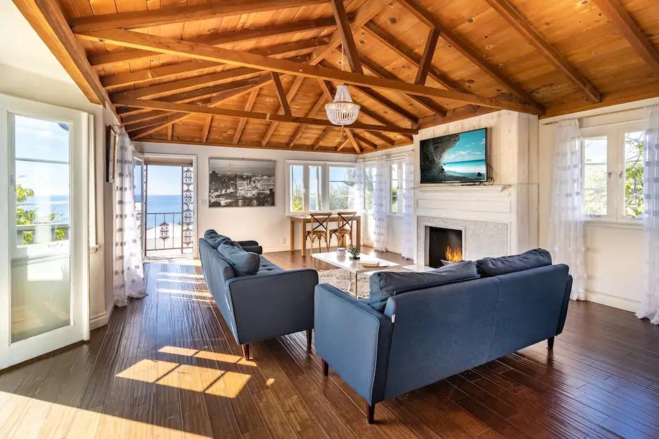 1 Bedroom Mountain View Cottage Rental in Laguna Beach, California