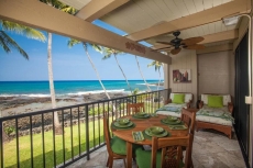 OCEANFRONT TWO BEDROOM CONDO with NEW A/C! Cal King Beds in Both Bedrooms!