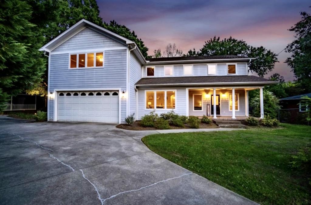 4 Bedrooms House Rental in North Carolina, United States of America