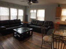 Best Location, 4 bedrm, 2 bathrm Beach Block