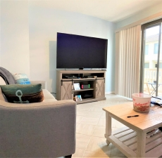 Modern 3-Bdrm, 3-level, 3 Bathrm & Inground Pool