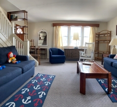 Classic 2-bedroom 5-minute to Beach and Bay