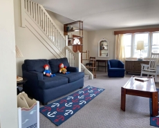 Classic 2-bedroom 5-minute to Beach and Bay