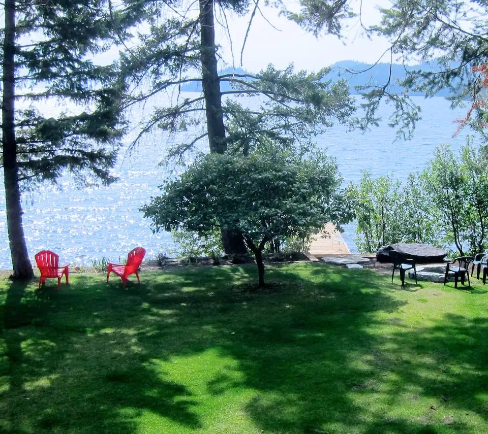 2 Bedrooms Cabin Rental in Lakeside, Montana