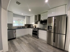 Luxury beautiful home in Tarzana 