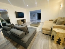 Luxury beautiful home in Tarzana 