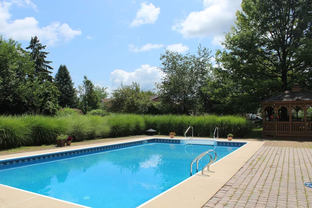 4 Bedrooms House rental with Private pool in Hershey, Pennsylvania. Fun, Family