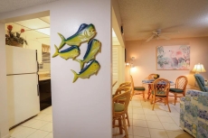 Large Screened Porch, Professional Cleaning, Wifi