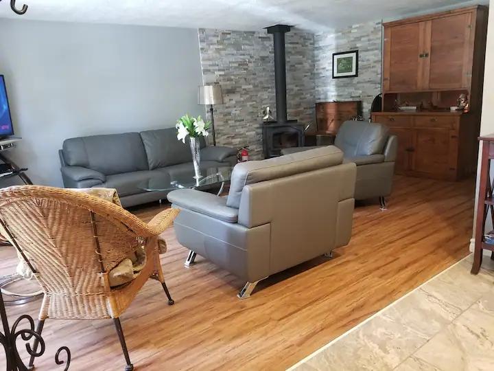 5 Bedrooms Cottage rental in Sauble Beach, Ontario. Cottage Retreat By Sauble Beach