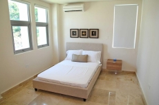 5BR 5.5BA House wPrivate pool steps from the beach