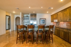 Luxurious Penthouse with Amazing Views!