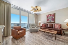 2 BR Indigo Beachfront - Tony Hobbs - Free Beach Service In Season Two King Beds