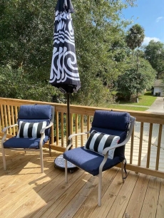 Private new 5 star spacious Apt/large deck/view