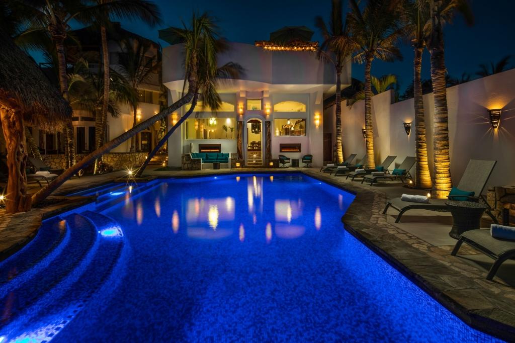 4 Bedrooms Beachfront Villa Rental in San Jose del Cabo, Baja California Sur