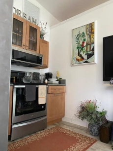 New Private detached Apt w/ all your needs!