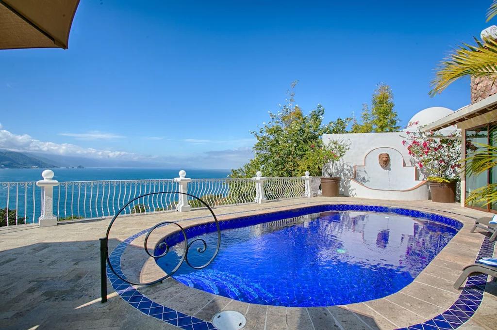 6 Bedrooms Villa Rental in Conchas Chinas, Jalisco