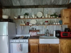 RedMuleLodge porch, full kitchen No cleaning fees!