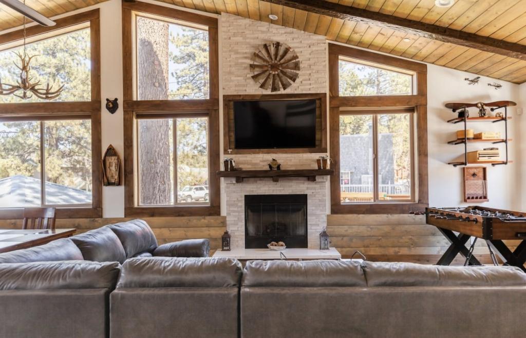 6 Bedrooms Cabin Rental in Big Bear Lake, California