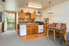 Homestead Cottages - Stargazer Loft