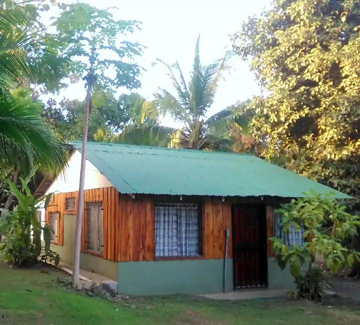 2 Bedrooms Cabin Rental in Paquera, Costa Rica