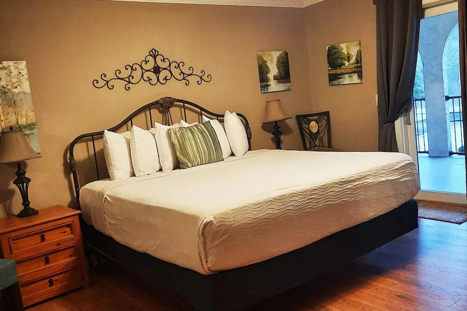 1 Bedroom Villa Rental in Chattanooga, Tennessee