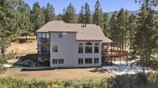 Luxury forested retreat with 11-acres and 3 RV hookups!