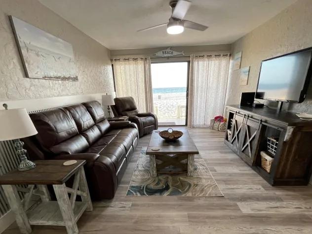 2 Bedrooms Beachfront Townhome Rental in Panama City Beach, Florida