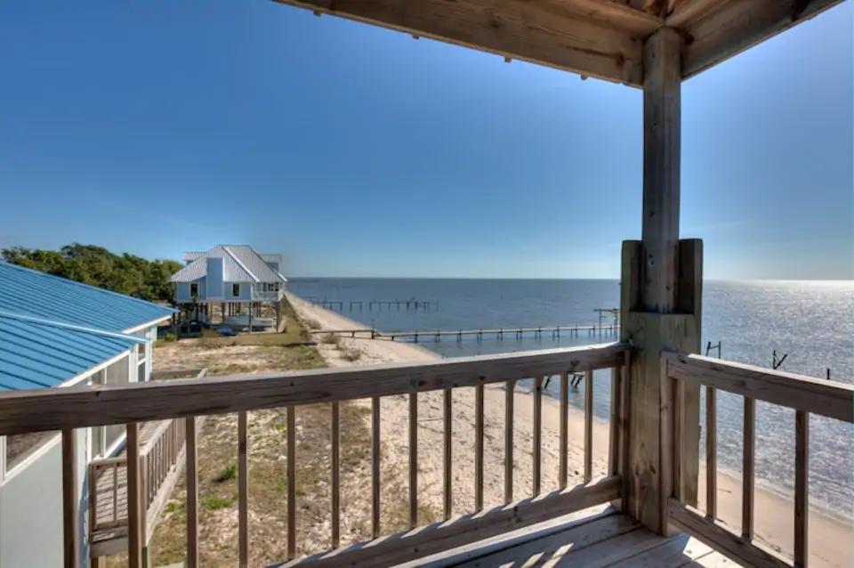 3 Bedrooms Beachfront, House Rental in Ocean Springs, Mississippi