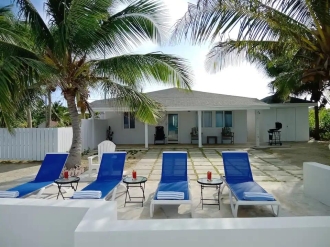 2 BR Oceanfront Villa Rental in George Town, Bahamas