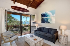 Maui Vista 1401  All new decor,  paint and furniture, upstairs loft area has queen and twin bed 