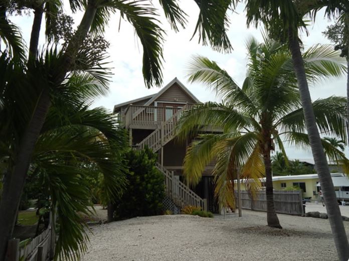 3 Bedrooms House Rental in Summerland Key, Florida ISLAND CHALET
