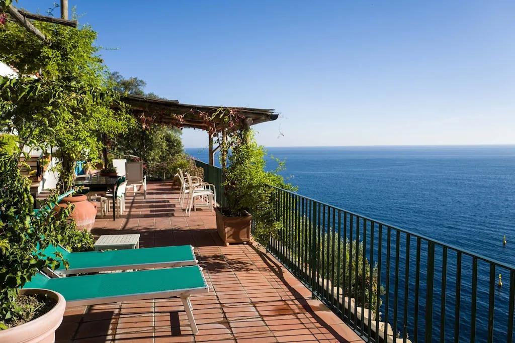 3 Bedrooms Beachfront, Oceanfront, Waterfront Villa rental in Campania, Italy. Luxury villa, pool, sea access large terraces stupendous views