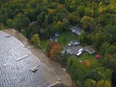 Cozy Commanda Lake Redwood Lodge