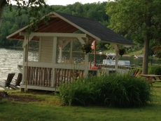 Cozy Commanda Lake Redwood Lodge