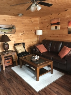 Cozy Commanda Maple Hill Lodge