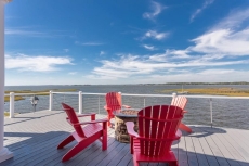 Gorgeous Sunsets on Bay in Beautiful 7 BR Home 1.5 Mi to Beach