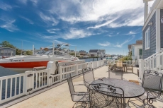 Gorgeous Sunsets on Bay in Beautiful 7 BR Home 1.5 Mi to Beach