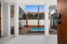 Newly Remodeled Home on Venice Canal with Jacuzzi