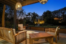 Newly Remodeled Home on Venice Canal with Jacuzzi