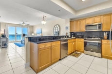 Beautiful Beachfront Condo with amazing Ocean Views